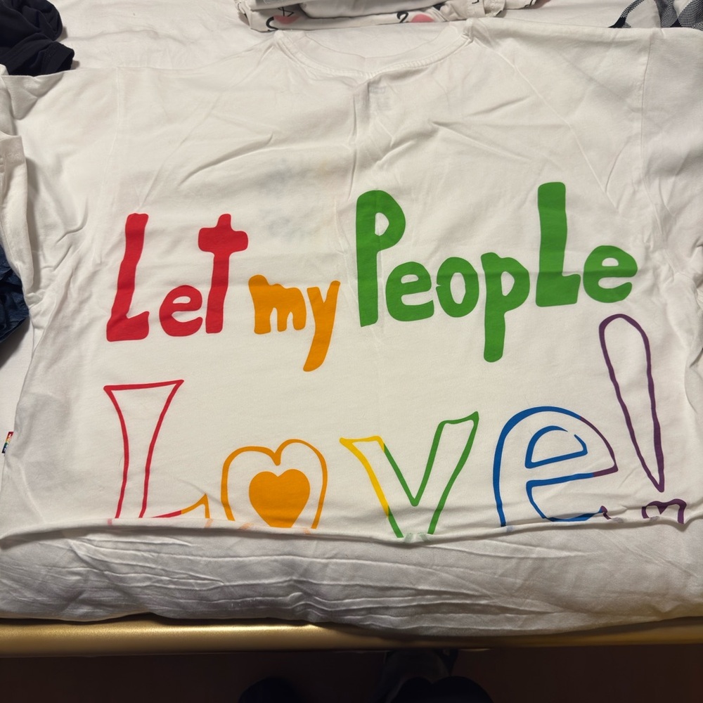 Crop Levi’s 
Let my people love